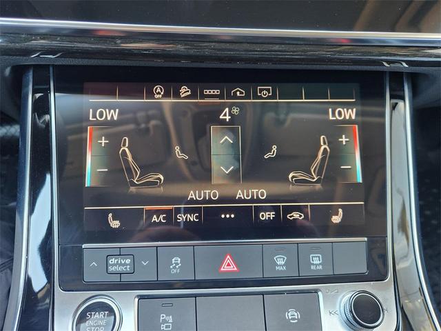 Photo of 2022 White Audi Q7