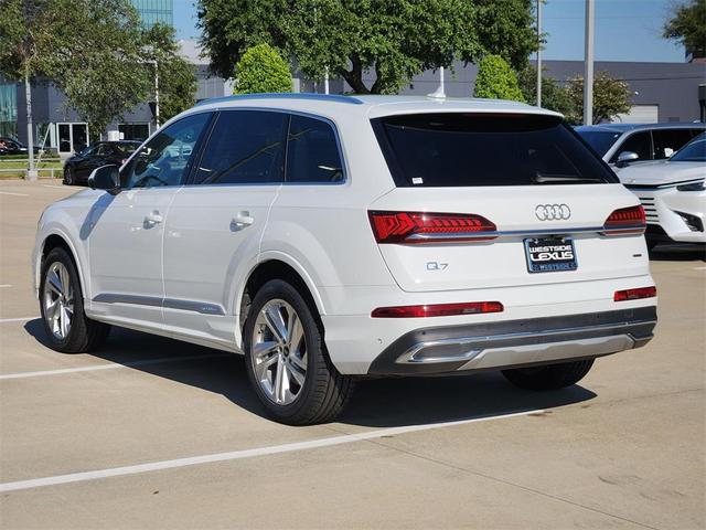 Photo of 2022 White Audi Q7