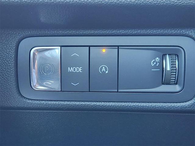 Photo of 2025 Radiant Red Tintcoat Chevrolet Traverse