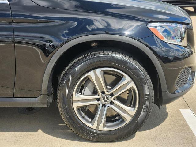 Photo of 2018 Black Mercedes-Benz GLC 300