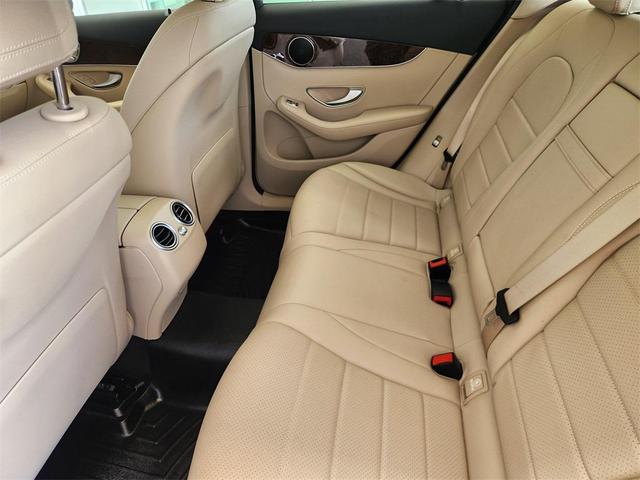 Photo of 2018 Black Mercedes-Benz GLC 300