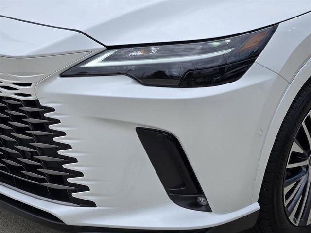 Photo of 2024 White Lexus RX 350