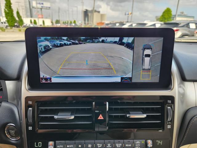 Photo of 2023 Eminent White Pearl Lexus GX 460