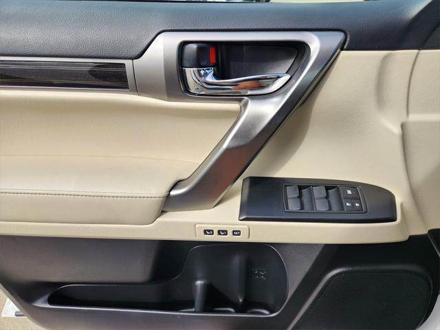 Photo of 2023 Eminent White Pearl Lexus GX 460