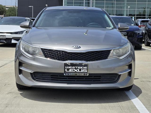 Photo of 2017 Titanium Silver Kia Optima