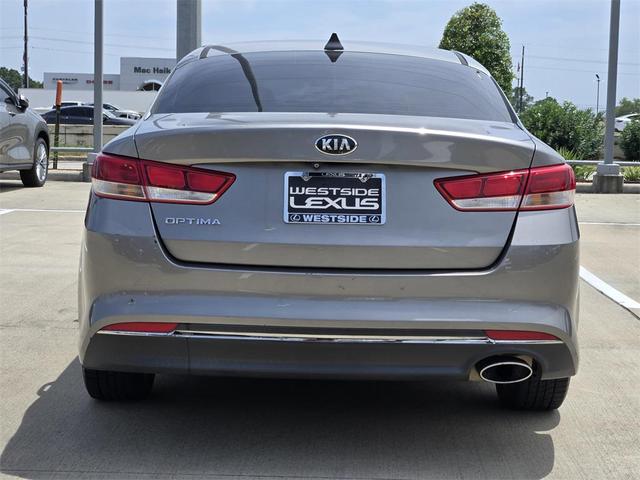 Photo of 2017 Titanium Silver Kia Optima