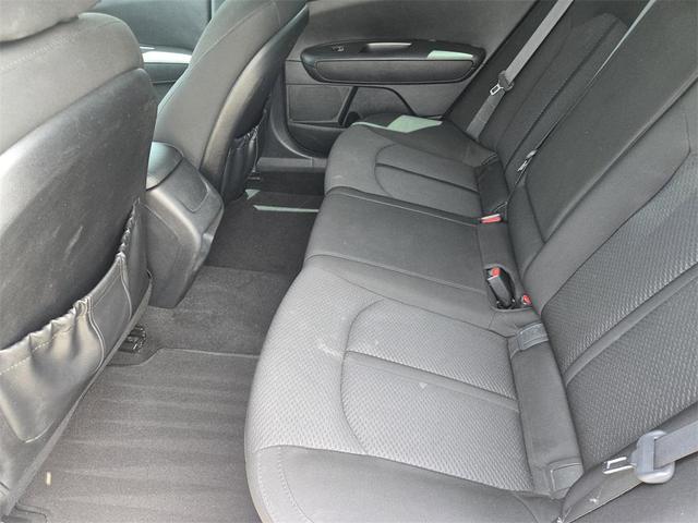Photo of 2017 Titanium Silver Kia Optima