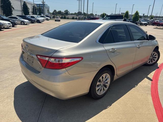Photo of 2016  Toyota Camry