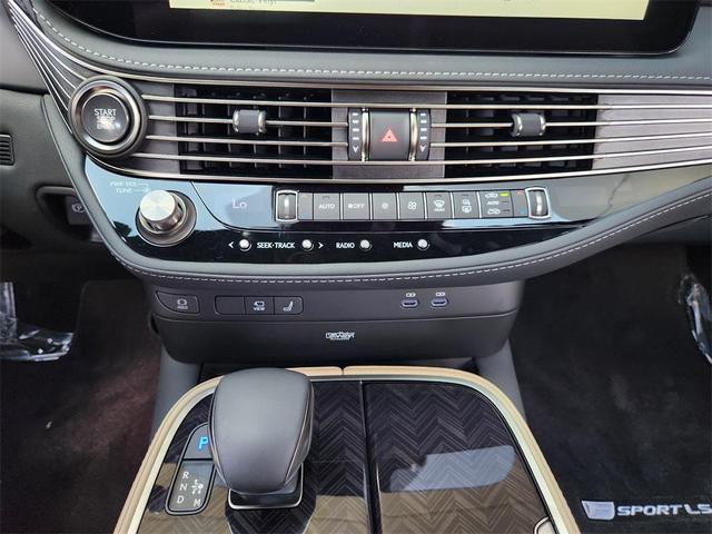 Photo of 2025 Lexus LS 500