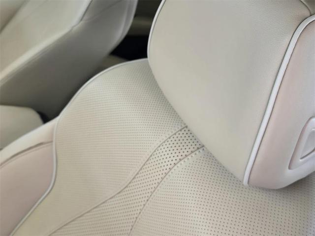 Photo of 2019 White Diamond Pearl Acura RDX