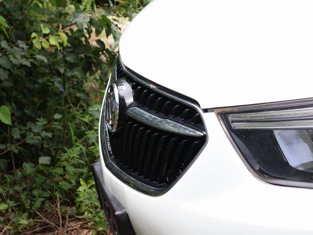 Photo of 2017 Summit White Buick Encore