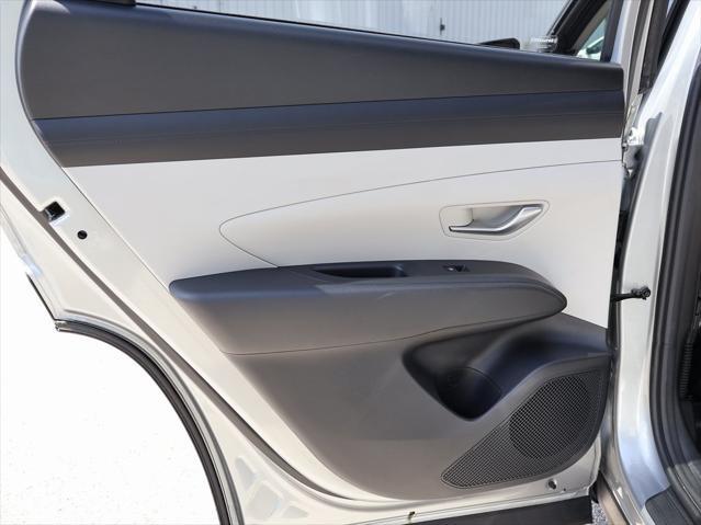 Photo of 2025 Shimmering Silver Hyundai TUCSON