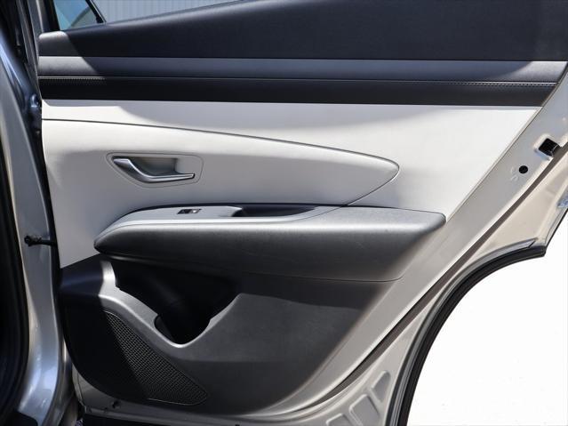 Photo of 2025 Shimmering Silver Hyundai TUCSON