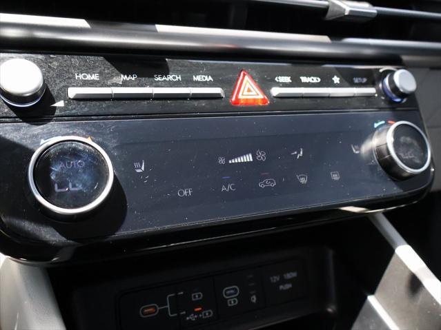 Photo of 2025 Shimmering Silver Hyundai TUCSON