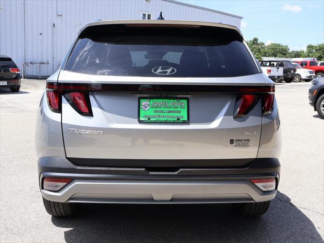Photo of 2025 Shimmering Silver Hyundai TUCSON