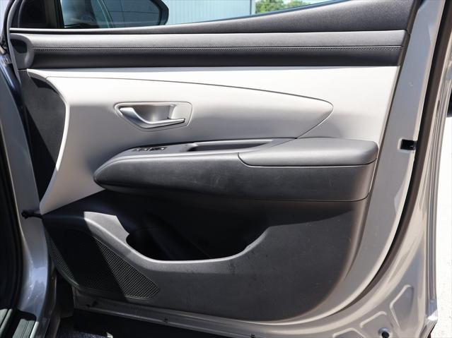 Photo of 2025 Shimmering Silver Hyundai TUCSON