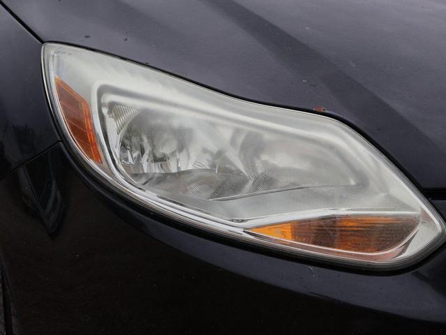 Photo of 2012 Ingot Silver Metallic Ford Focus
