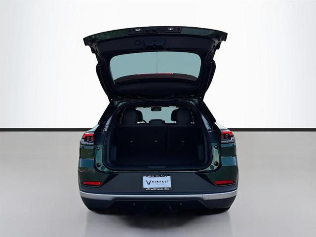 Photo of 2025 Green VinFast VF 8