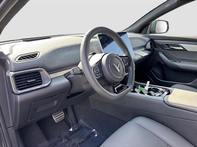 Photo of 2025 Green VinFast VF 8