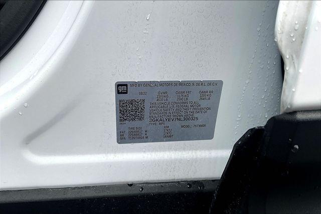 Photo of 2022 Summit White GMC Terrain