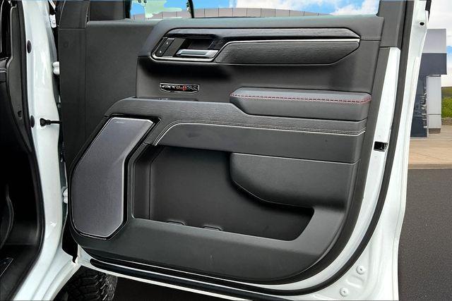 Photo of 2023 Summit White GMC Sierra 1500