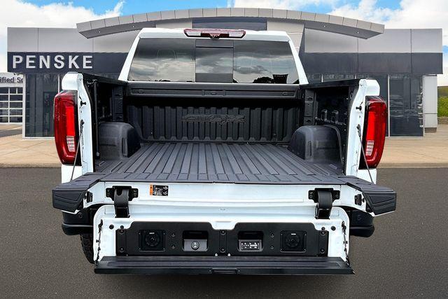 Photo of 2023 Summit White GMC Sierra 1500
