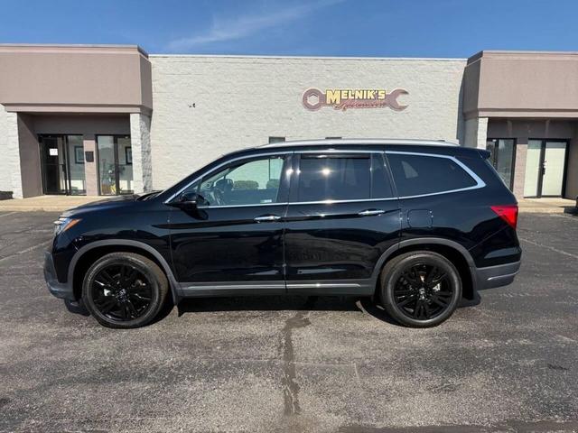 Photo of 2022 Crystal Black Pearl Honda Pilot