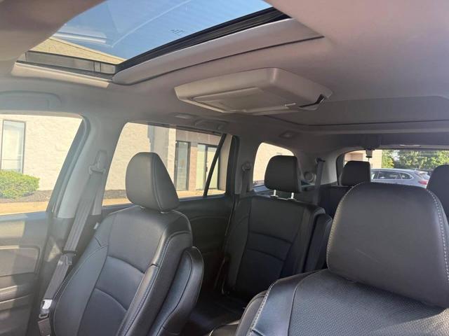 Photo of 2022 Crystal Black Pearl Honda Pilot