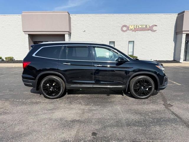 Photo of 2022 Crystal Black Pearl Honda Pilot
