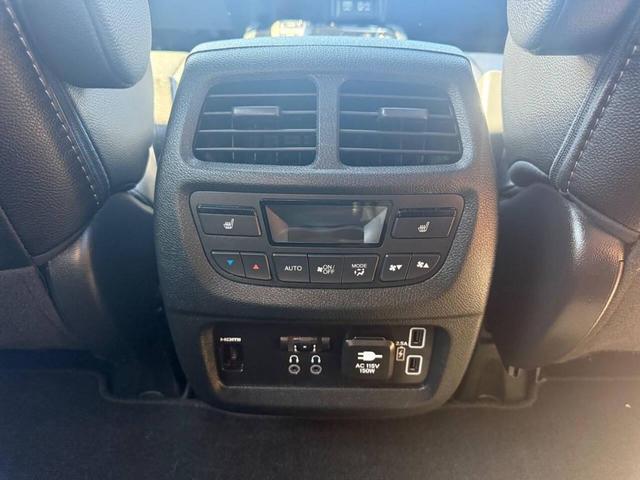 Photo of 2022 Crystal Black Pearl Honda Pilot