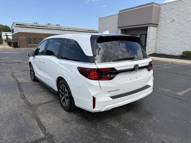 Photo of 2025 White Honda Odyssey