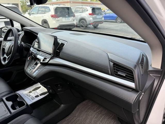 Photo of 2025 White Honda Odyssey