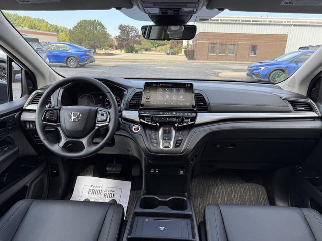 Photo of 2025 White Honda Odyssey