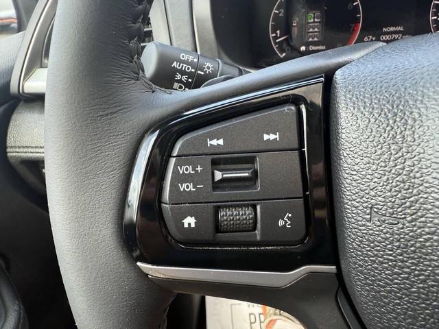 Photo of 2025 White Honda Odyssey