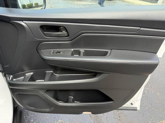 Photo of 2025 White Honda Odyssey