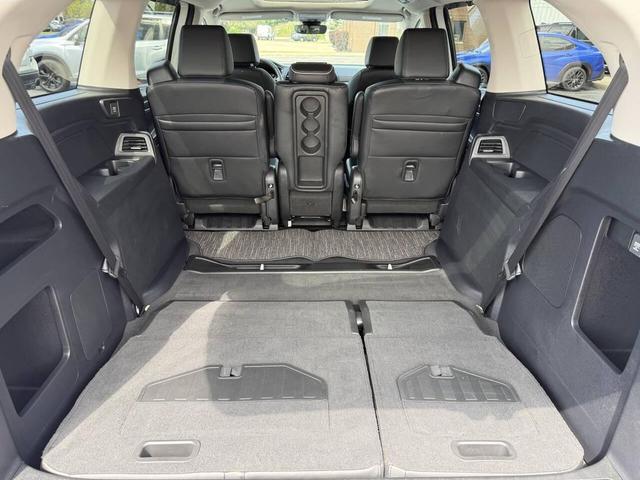 Photo of 2025 White Honda Odyssey