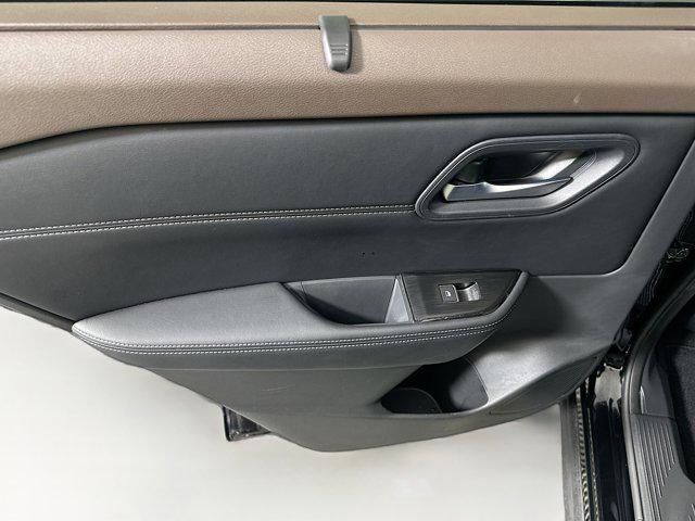 Photo of 2023 Super Black Nissan Rogue