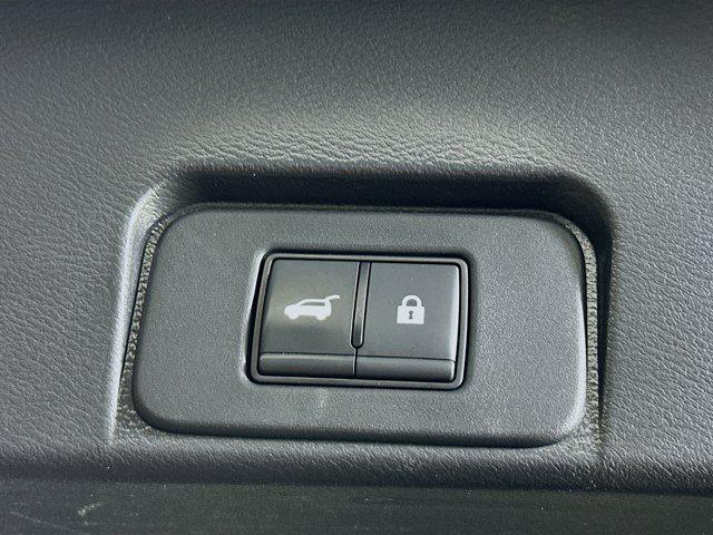 Photo of 2023 Super Black Nissan Rogue