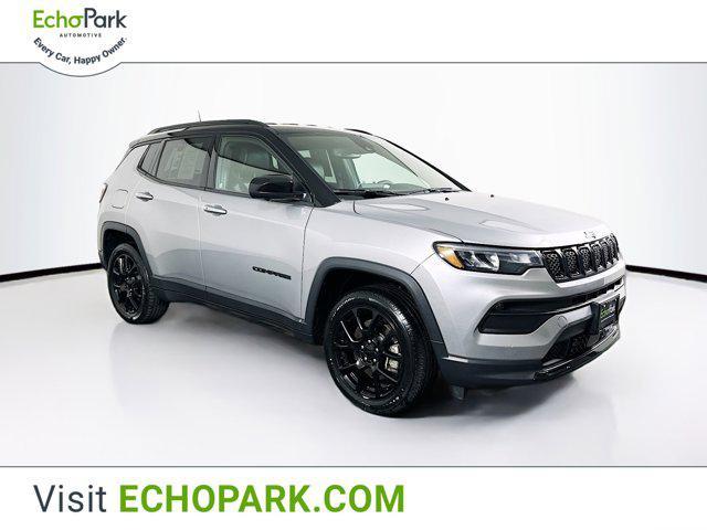 Photo of 2023 Billet Silver Metallic Clearcoat Jeep Compass