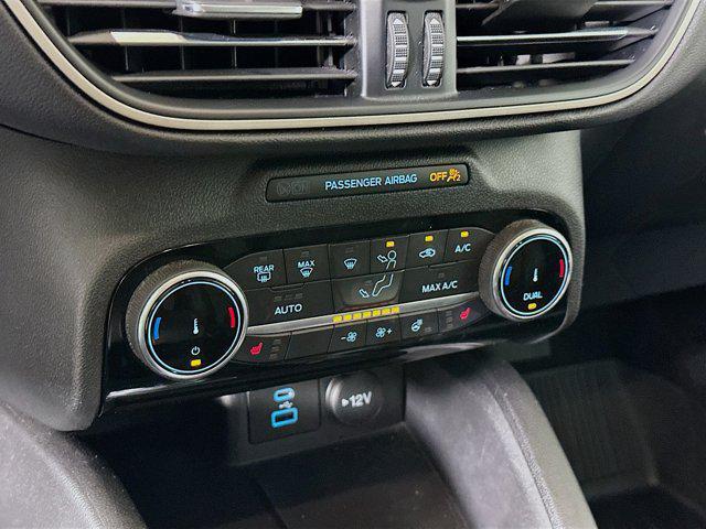 Photo of 2022 Star White Metallic Tri-Coat Ford Escape
