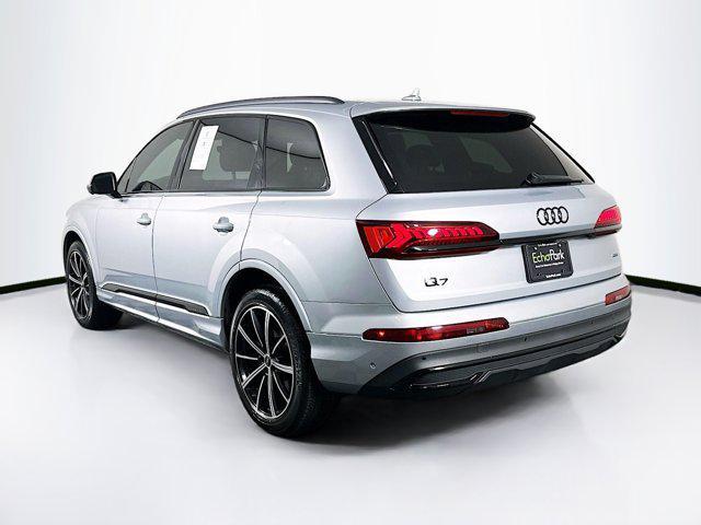 Photo of 2023 Satellite Silver Metallic Audi Q7