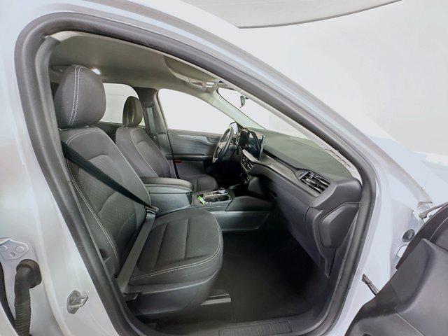 Photo of 2024 Oxford White Ford Escape