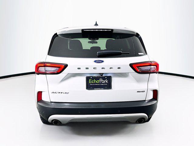 Photo of 2024 Oxford White Ford Escape