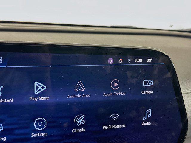 Photo of 2025 Summit White Chevrolet Traverse
