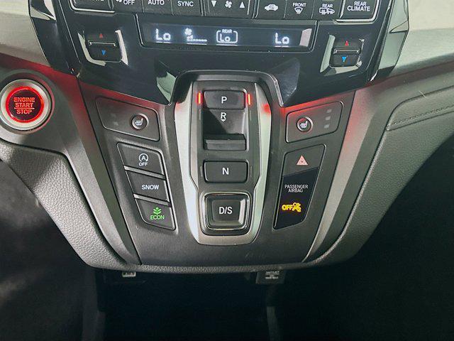Photo of 2023 Platinum White Pearl Honda Odyssey