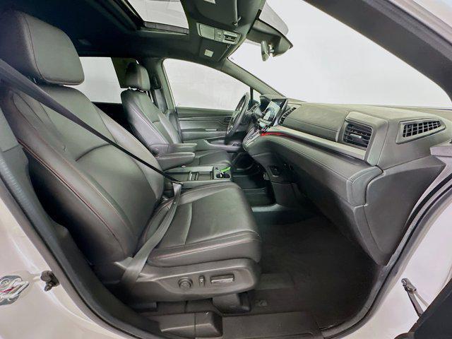 Photo of 2023 Platinum White Pearl Honda Odyssey
