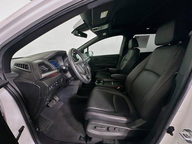 Photo of 2023 Platinum White Pearl Honda Odyssey
