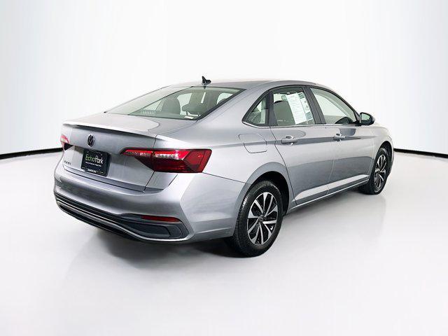 Photo of 2024 Pyrite Silver Metallic Volkswagen Jetta