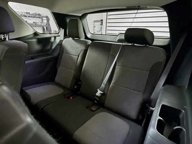 Photo of 2021 Summit White Chevrolet Traverse