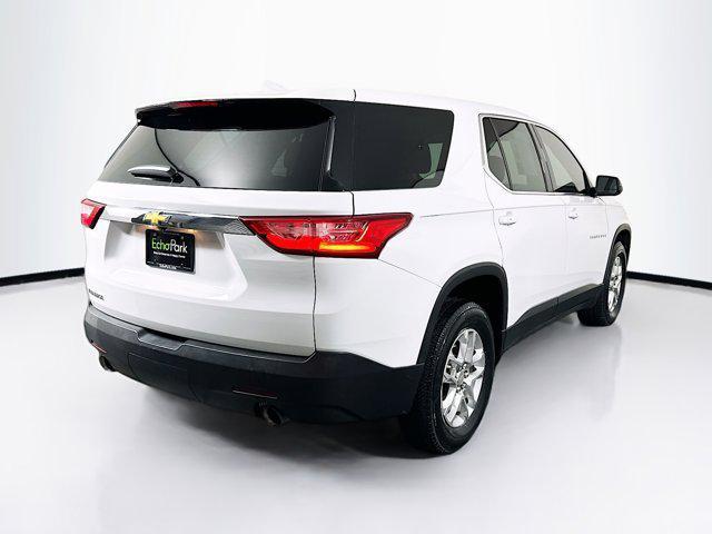 Photo of 2021 Summit White Chevrolet Traverse